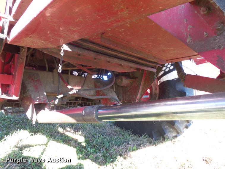 image for item DB6299 1997 Case IH 2144 combine