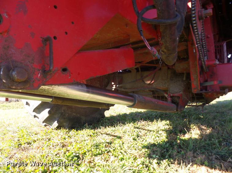 image for item DB6299 1997 Case IH 2144 combine