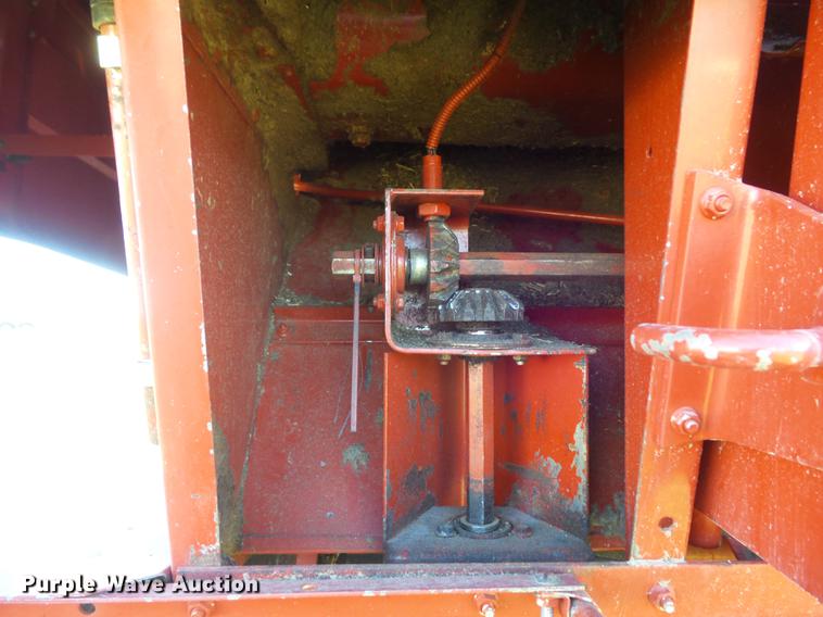 image for item DB6299 1997 Case IH 2144 combine