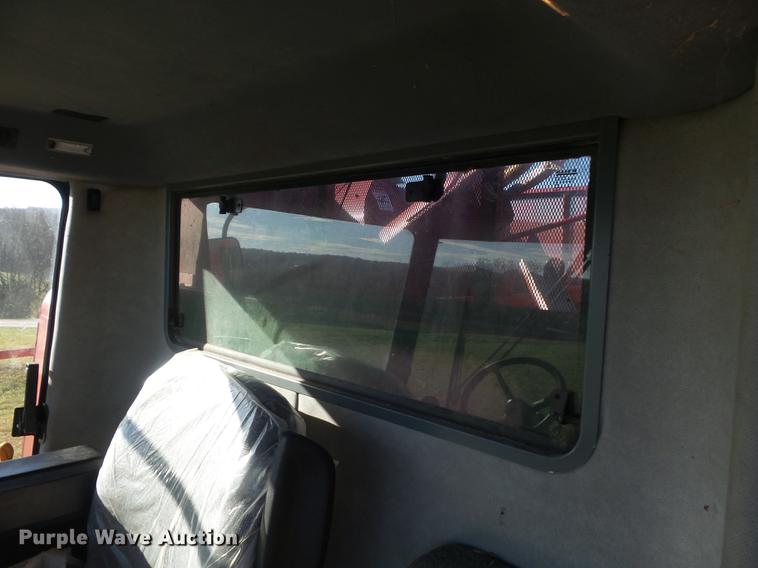 image for item DB6299 1997 Case IH 2144 combine