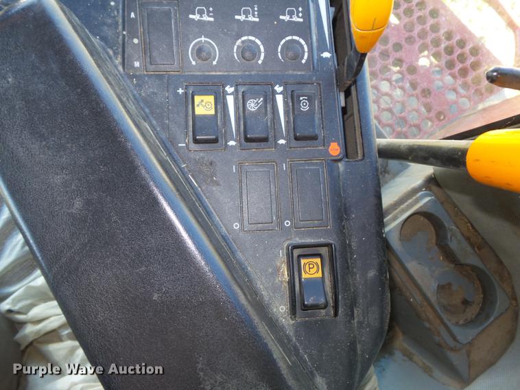 image for item DB6299 1997 Case IH 2144 combine