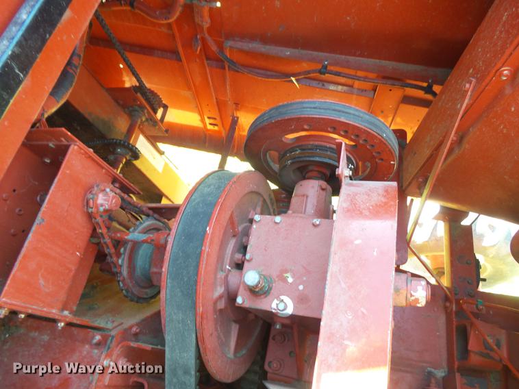 image for item DB6299 1997 Case IH 2144 combine