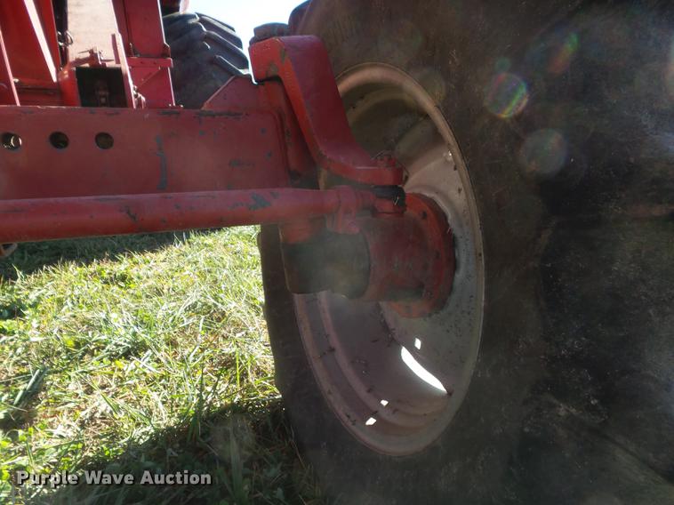 image for item DB6299 1997 Case IH 2144 combine