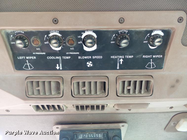 image for item DB6315 1984 John Deere 4850 MFWD tractor