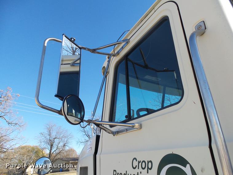 image for item DB7339 1999 Mack CH613 semi truck