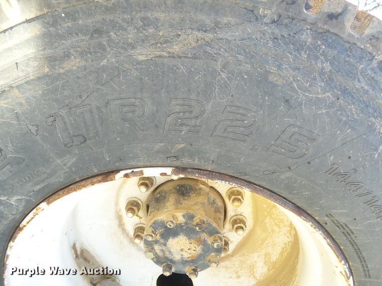 image for item DB7339 1999 Mack CH613 semi truck