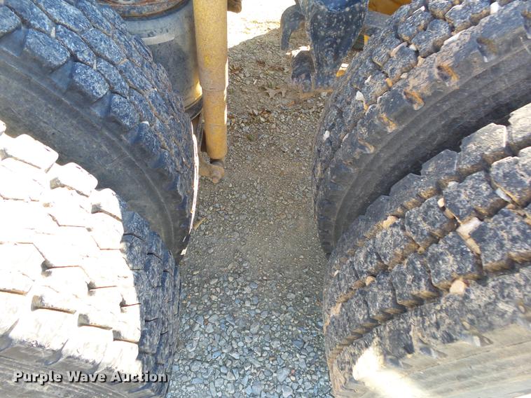 image for item DB7339 1999 Mack CH613 semi truck