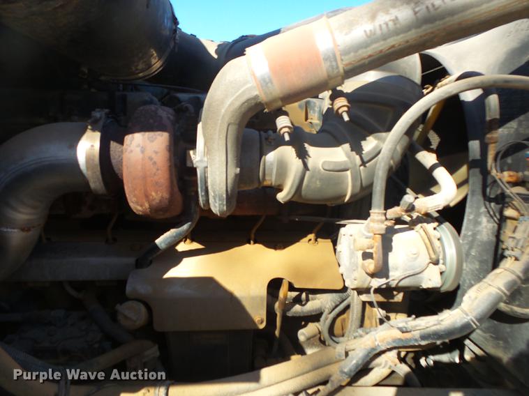 image for item DB7339 1999 Mack CH613 semi truck