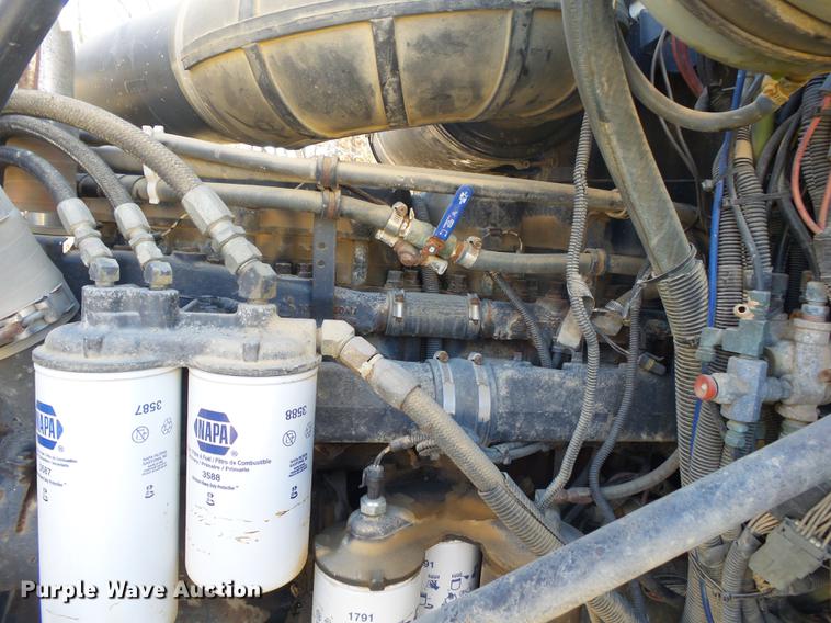 image for item DB7339 1999 Mack CH613 semi truck