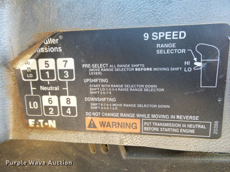 image for item DB7339 1999 Mack CH613 semi truck