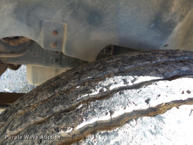 image for item DB7340 1994 International 9400 fertilizer tender truck