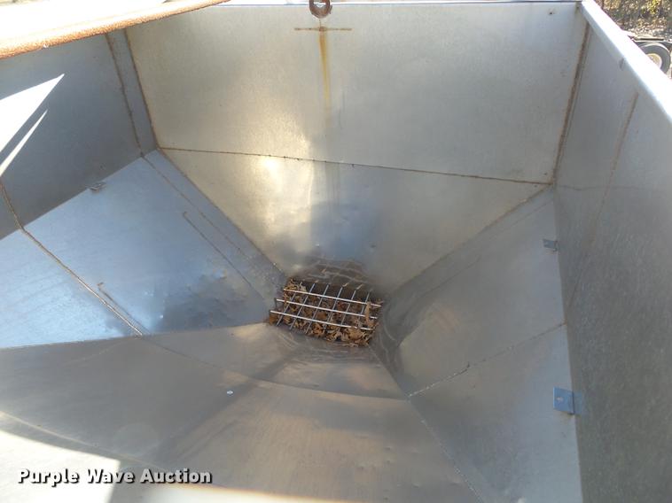 image for item DB7340 1994 International 9400 fertilizer tender truck