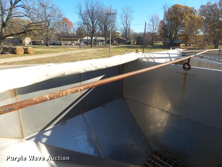 image for item DB7340 1994 International 9400 fertilizer tender truck