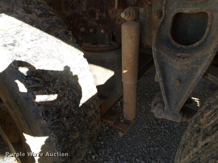 image for item DB7340 1994 International 9400 fertilizer tender truck