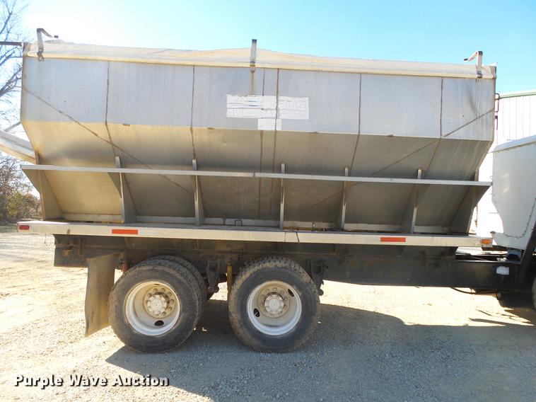 image for item DB7340 1994 International 9400 fertilizer tender truck