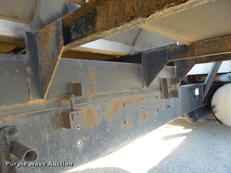 image for item DB7340 1994 International 9400 fertilizer tender truck