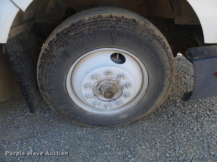 image for item DB7340 1994 International 9400 fertilizer tender truck