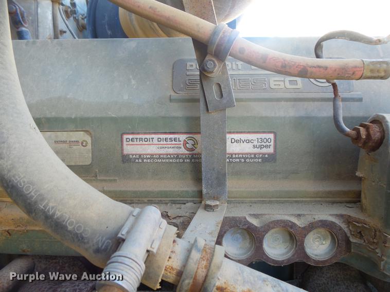 image for item DB7340 1994 International 9400 fertilizer tender truck