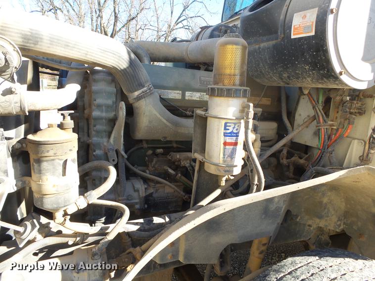 image for item DB7340 1994 International 9400 fertilizer tender truck