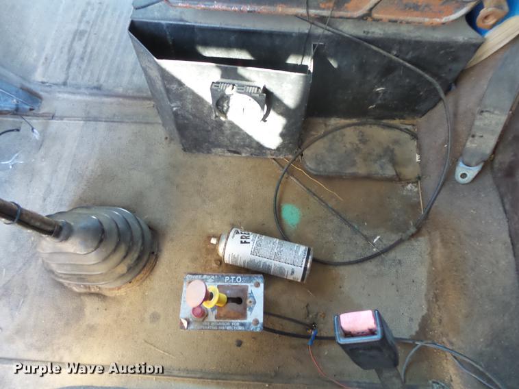 image for item DB7340 1994 International 9400 fertilizer tender truck