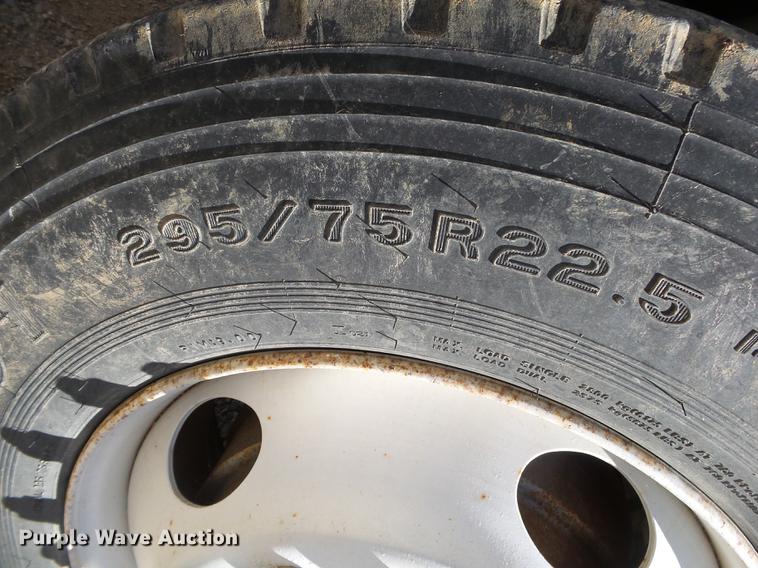 image for item DB7341 1998 Mack CH613 semi truck