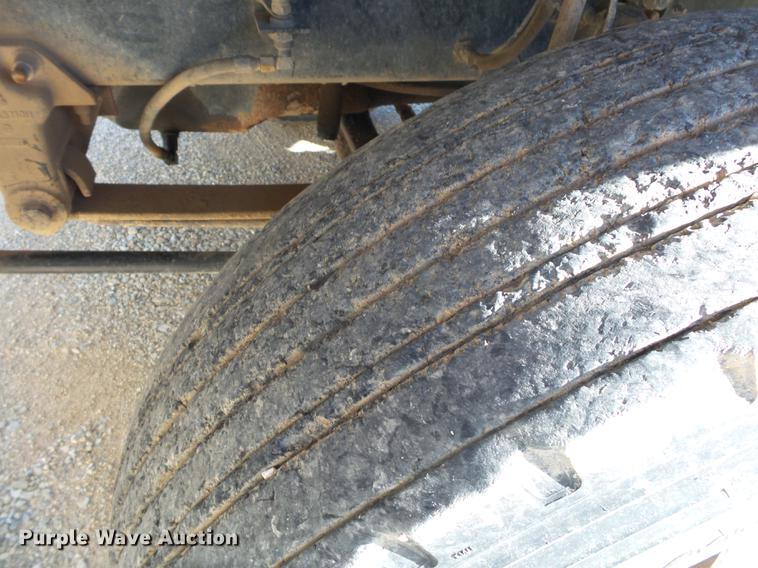 image for item DB7341 1998 Mack CH613 semi truck