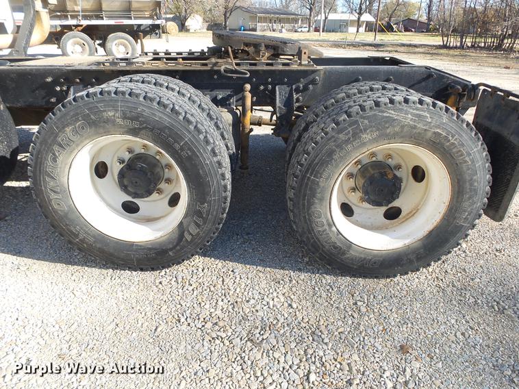 image for item DB7341 1998 Mack CH613 semi truck