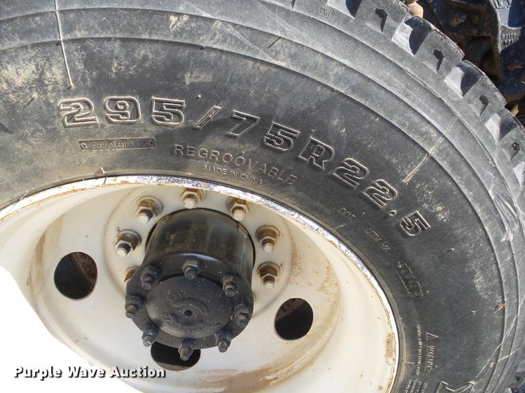 image for item DB7341 1998 Mack CH613 semi truck