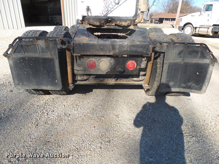 image for item DB7341 1998 Mack CH613 semi truck