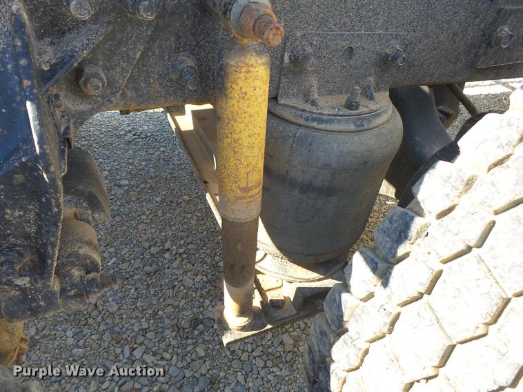 image for item DB7341 1998 Mack CH613 semi truck