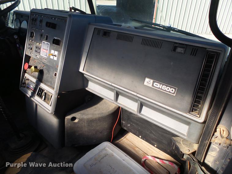 image for item DB7341 1998 Mack CH613 semi truck