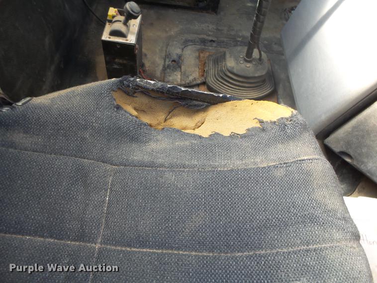 image for item DB7341 1998 Mack CH613 semi truck