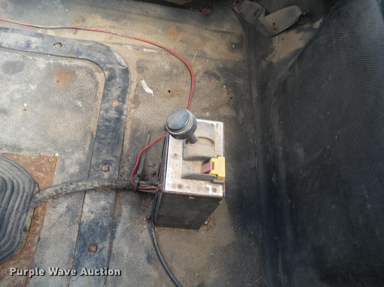 image for item DB7341 1998 Mack CH613 semi truck