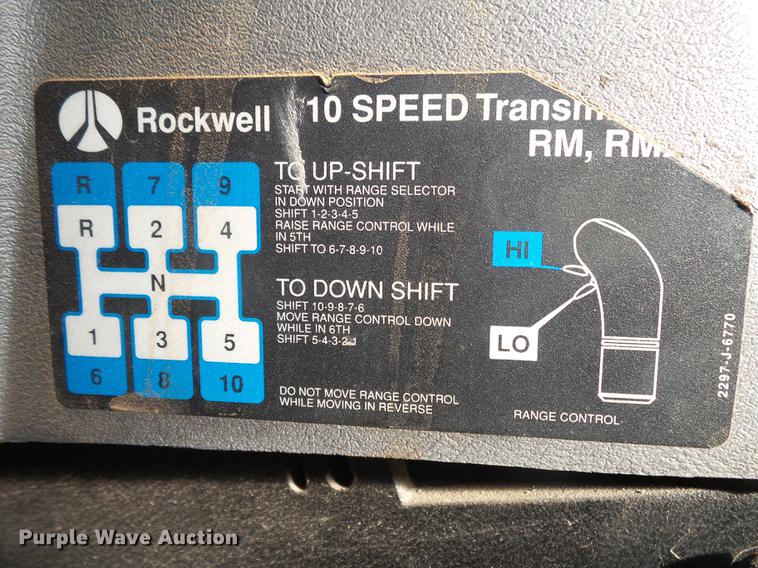 image for item DB7341 1998 Mack CH613 semi truck