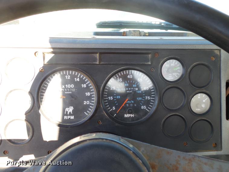 image for item DB7341 1998 Mack CH613 semi truck