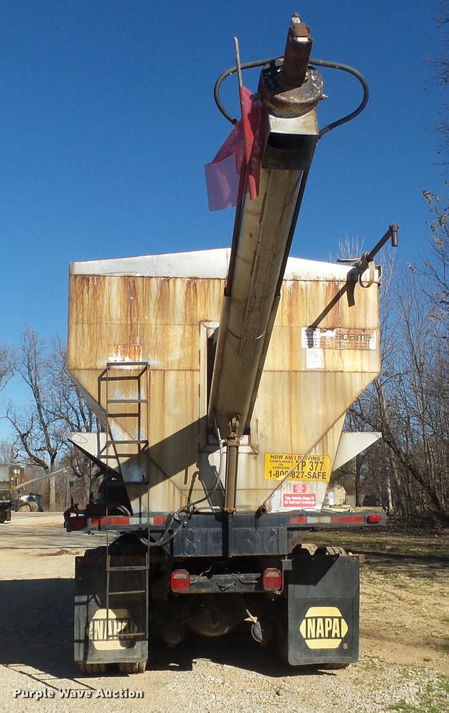 image for item DB7342 1990 International 8300 fertilizer tender truck