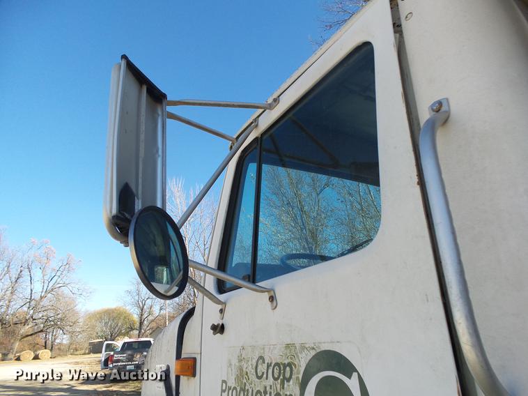 image for item DB7342 1990 International 8300 fertilizer tender truck