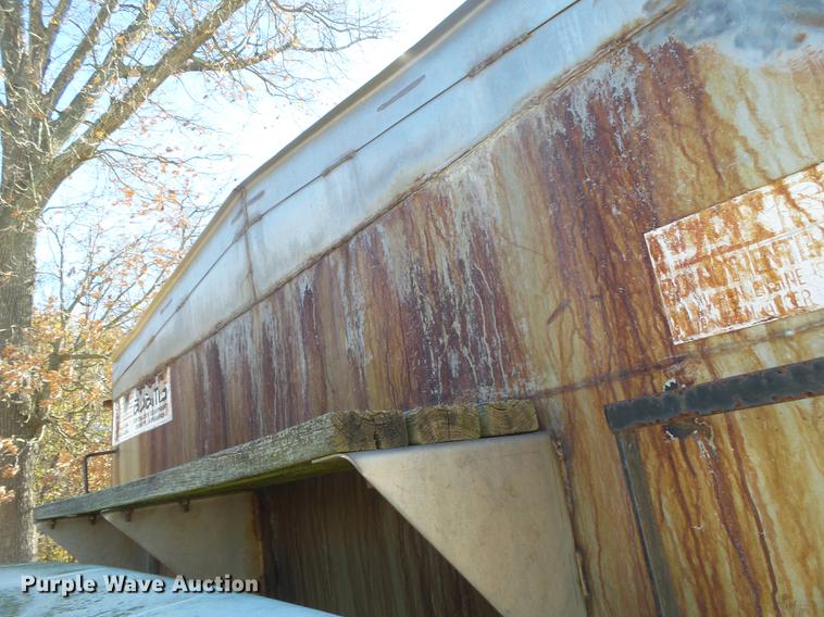 image for item DB7342 1990 International 8300 fertilizer tender truck