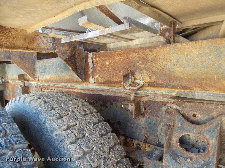 image for item DB7342 1990 International 8300 fertilizer tender truck