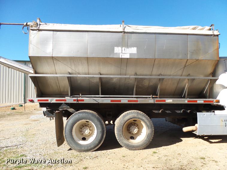 image for item DB7342 1990 International 8300 fertilizer tender truck