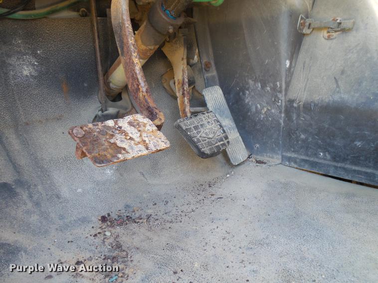 image for item DB7342 1990 International 8300 fertilizer tender truck