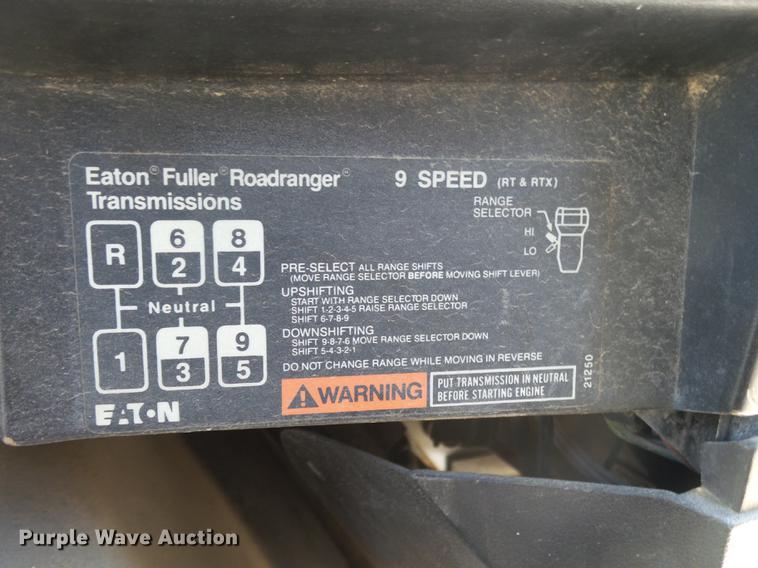 image for item DB7342 1990 International 8300 fertilizer tender truck