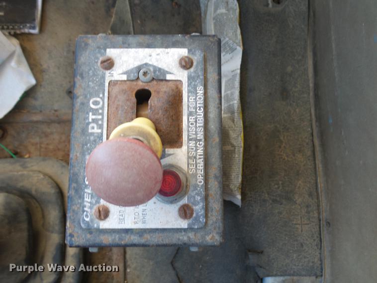 image for item DB7342 1990 International 8300 fertilizer tender truck