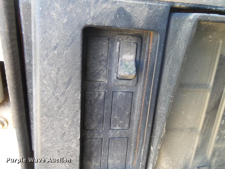 image for item DB7342 1990 International 8300 fertilizer tender truck