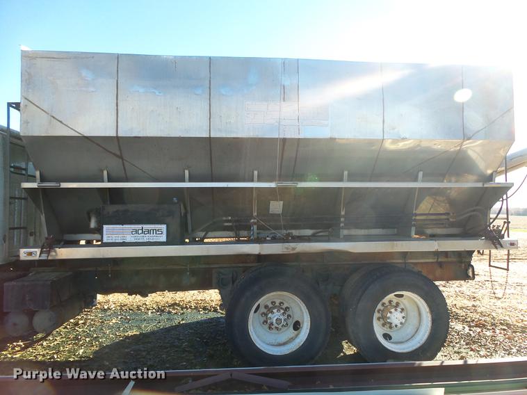 image for item DB7343 1988 International S2200 fertilizer tender truck