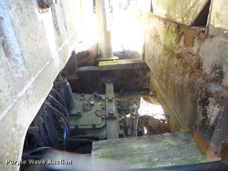 image for item DB7343 1988 International S2200 fertilizer tender truck