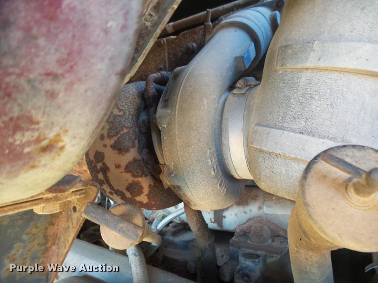 image for item DB7343 1988 International S2200 fertilizer tender truck