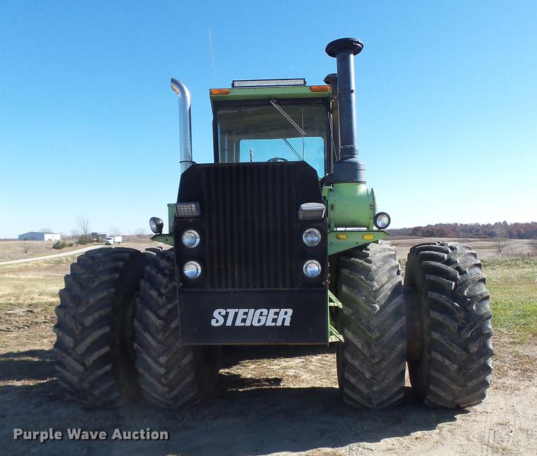 image for item DB9904 1979 Steiger Panther III ST310 4WD tractor