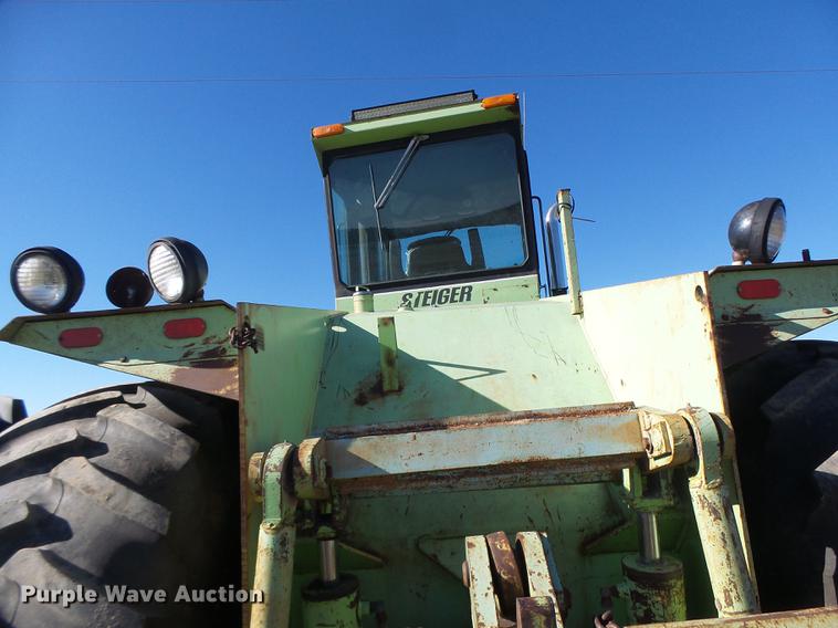 image for item DB9904 1979 Steiger Panther III ST310 4WD tractor