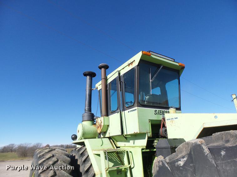 image for item DB9904 1979 Steiger Panther III ST310 4WD tractor
